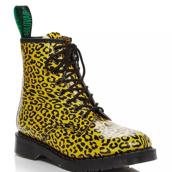 Bloomie's Shoes - Bloomie's x Solovair Women's Printed Lace Up Combat Boots Sz US 9